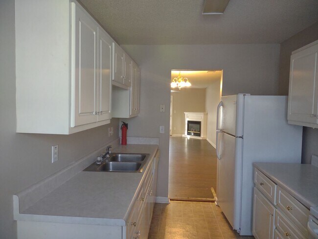 Building Photo - Delightful Two Bedroom Two Full Bath Home!