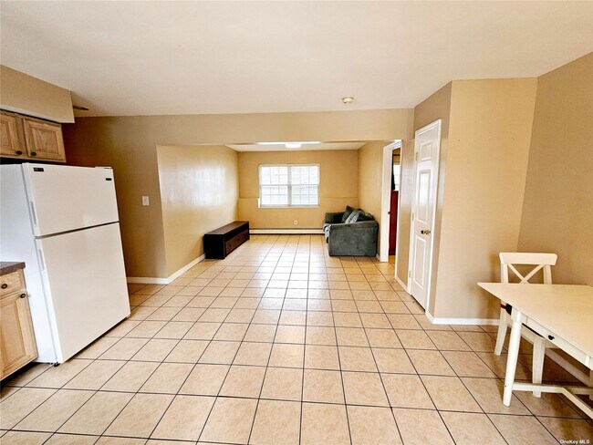 Building Photo - 1162 Brookdale Ave