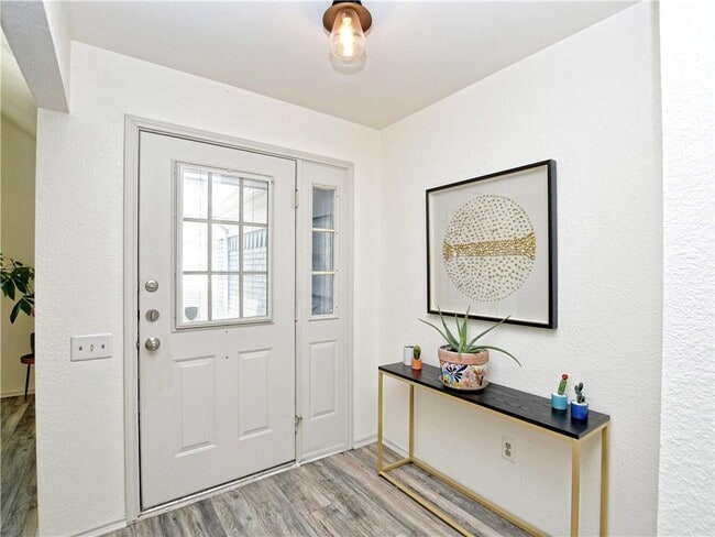 Building Photo - 1107 Hatteras Dr