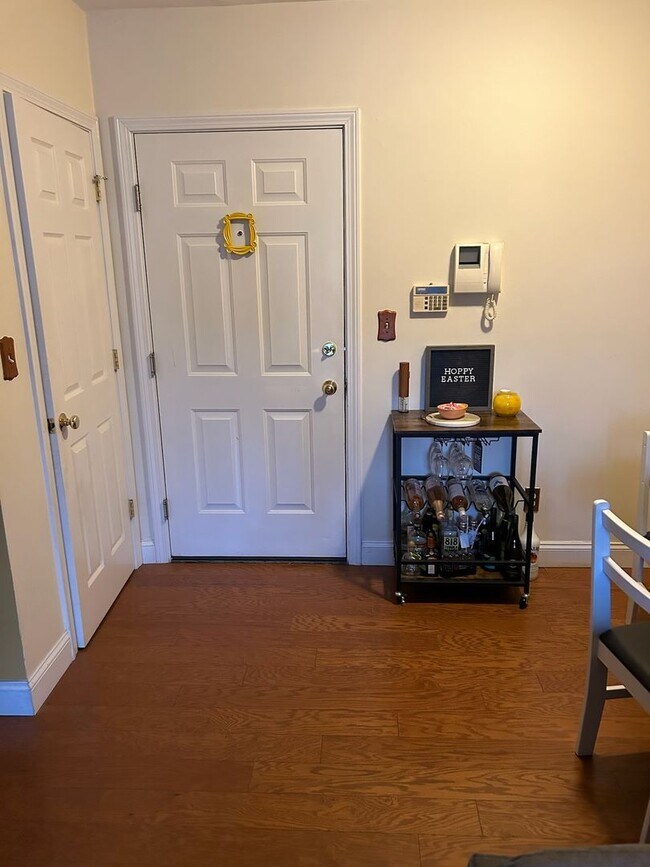 Photo - Wonderful opportunity to lease this amazin... Apartment