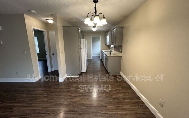 Foto del edificio - 3375 Leawood Ave