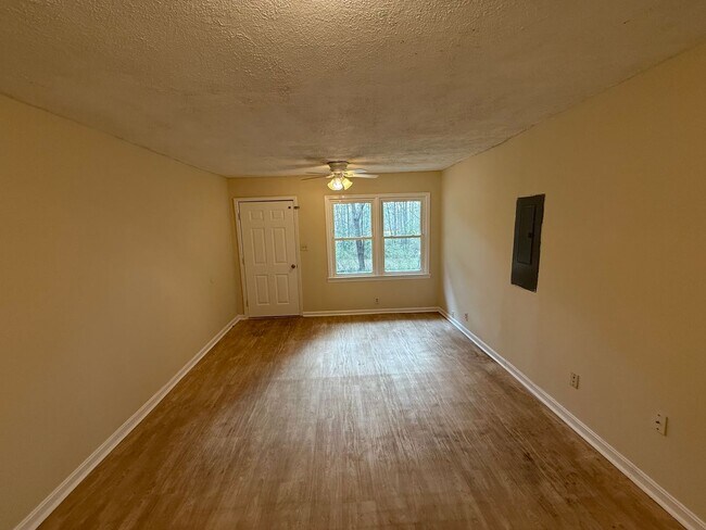 Foto del edificio - 37 Burnham Rd