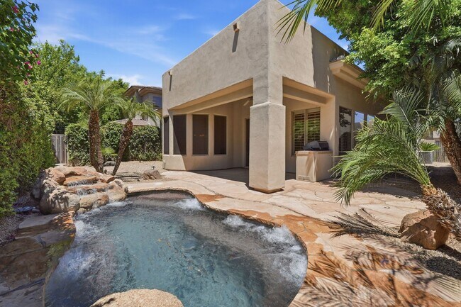 Building Photo - Luxury 2 bedroom 2 bath home in Gainey Ranch