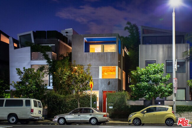 Foto del edificio - 234 GRAND Blvd