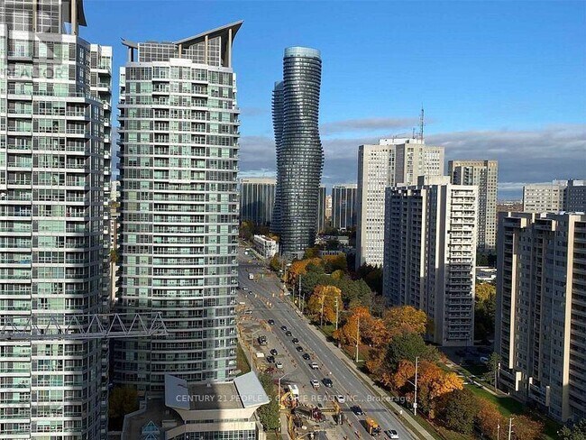 Photo du bâtiment - 3504 Hurontario St