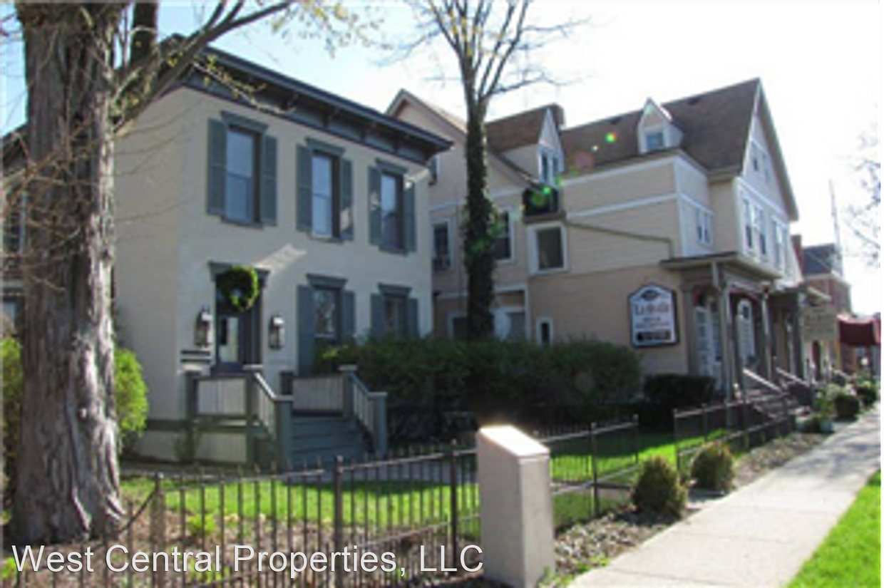 Primary Photo - 517 W Washington Blvd