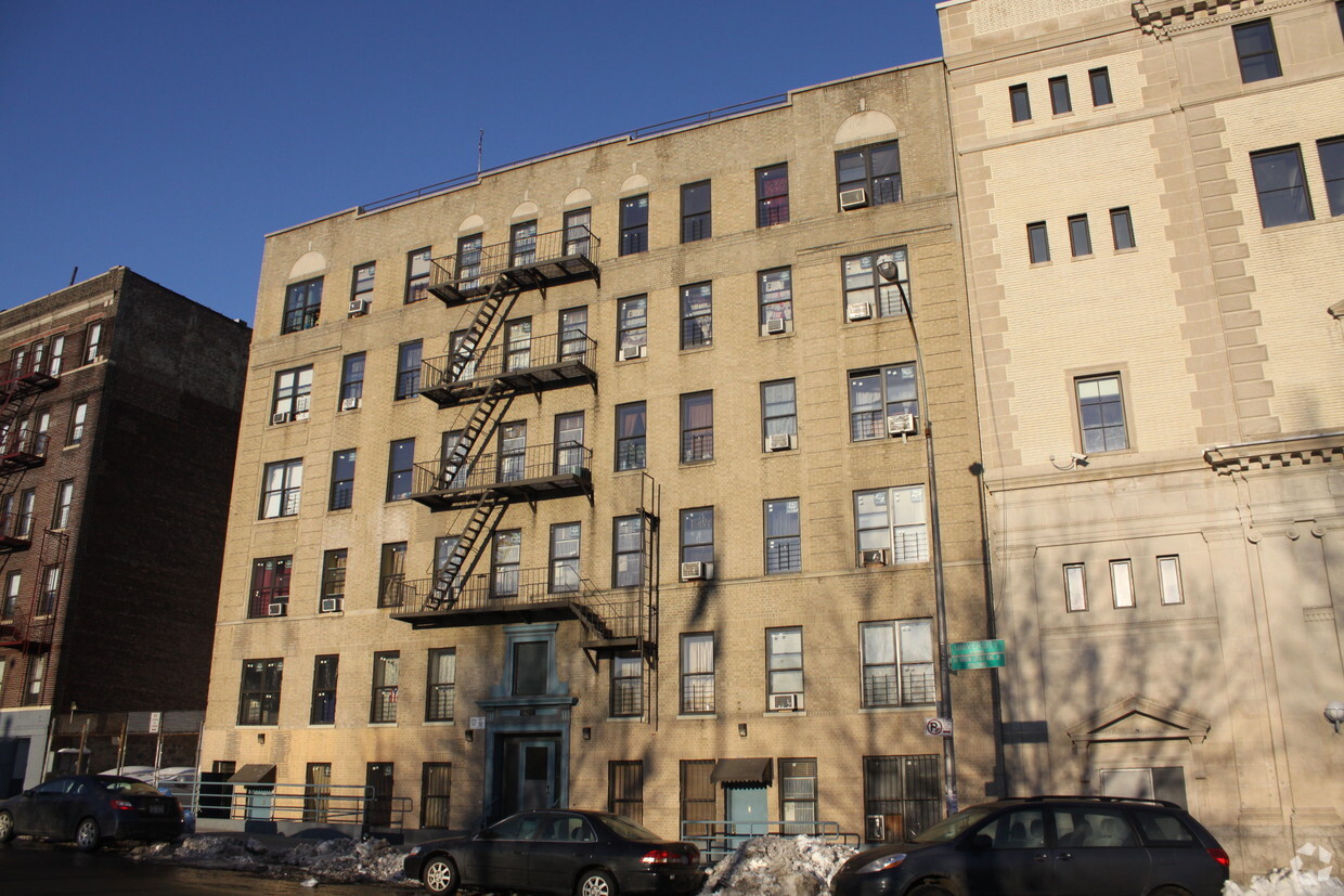 Building Photo - 1821 Dr Martin L King Jr Blvd