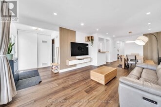 Building Photo - 702 Leeder Ct