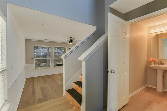 Foto del edificio - 1420 Huckleberry Ln