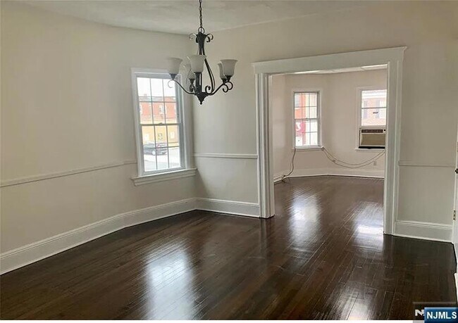 Foto del edificio - 187 Franklin Ave