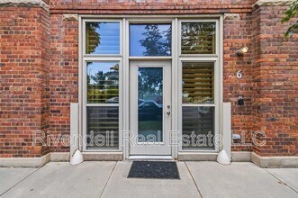 Building Photo - 1111 Osage St