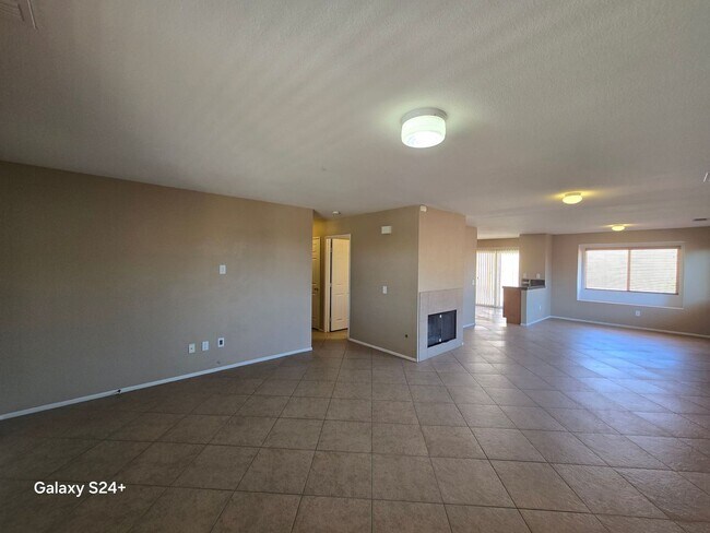 Building Photo - 5254 Verenda Ave