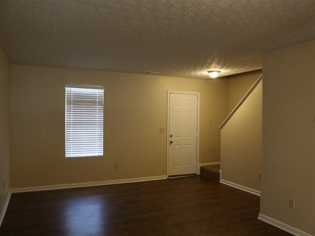 Building Photo - 7463 Highland Ave