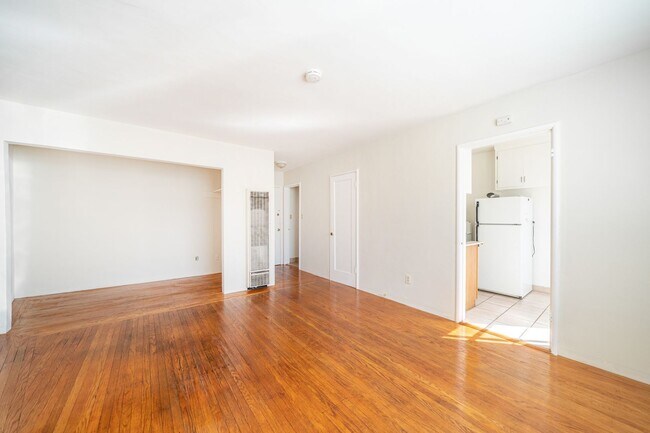 Foto del edificio - 350 Berkeley Park Blvd