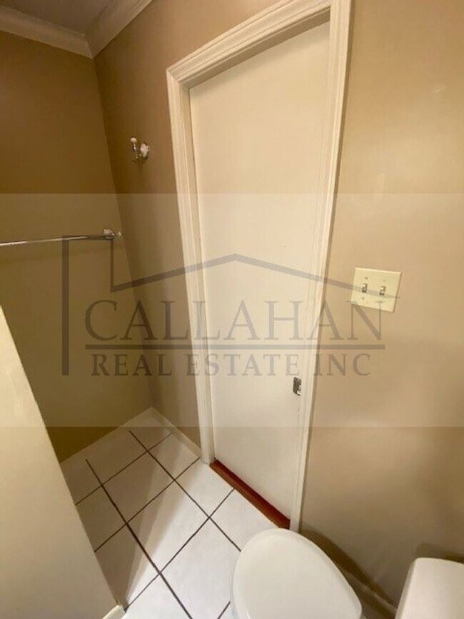 Building Photo - Sherwood 4 Bedroom Home