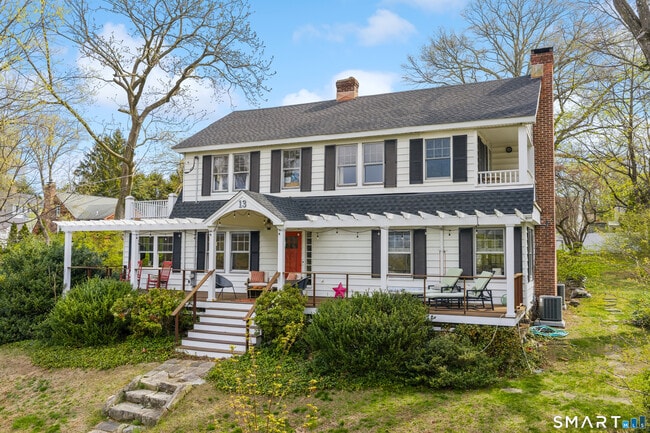 Foto del edificio - 13 Birch St