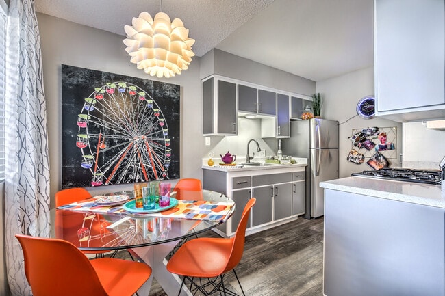 HighlandVillas-4.jpg - The Neon
