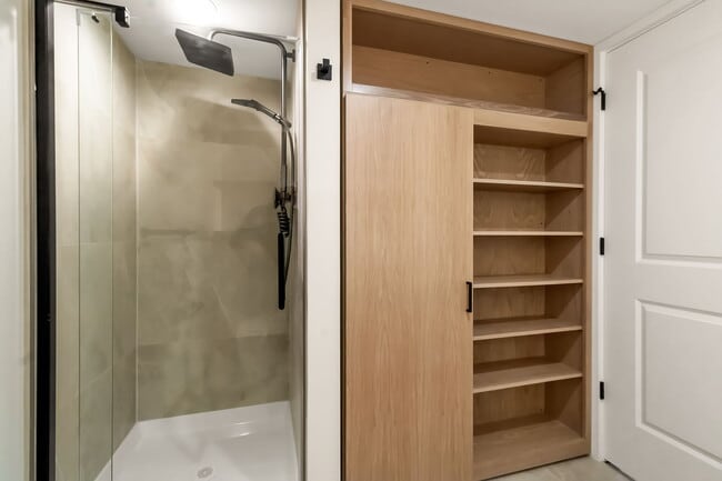 Building Photo - Park75