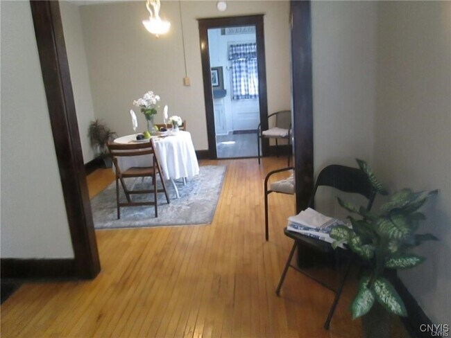 Building Photo - 385 Pawling St