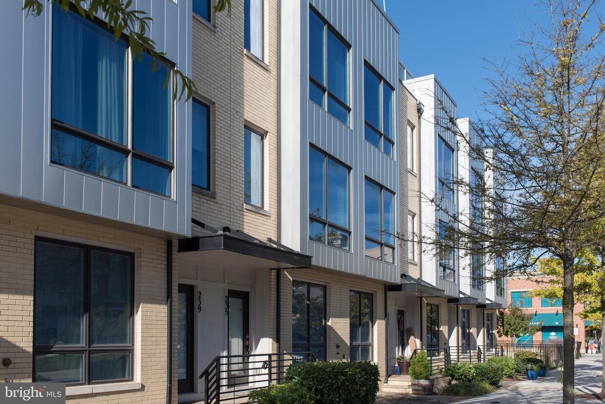 235 Crown Park Ave, Gaithersburg, MD 20878 Townhome Rentals in