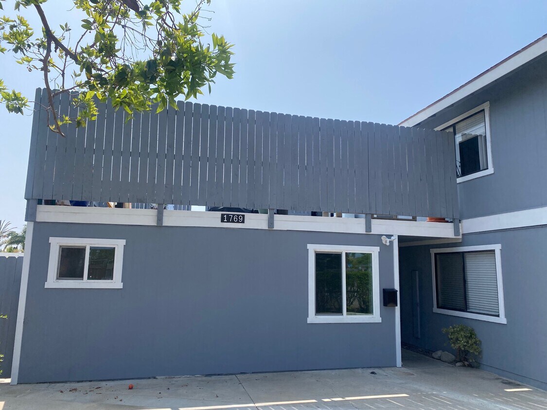 Foto principal - 1769 Anaheim Ave