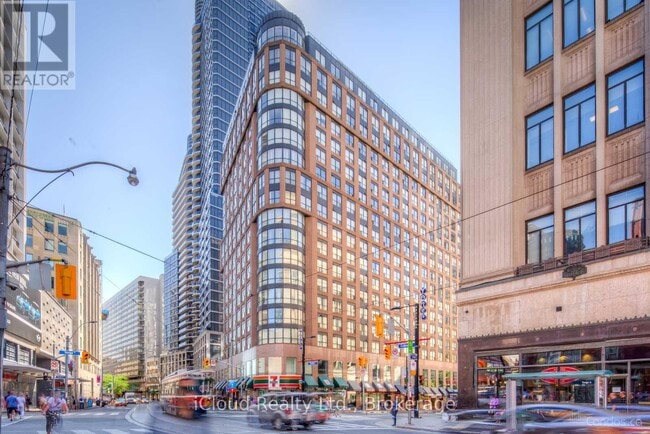 Building Photo - 7 Carlton St.