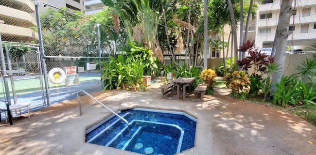 Building Photo - 1700 Ala Moana Blvd