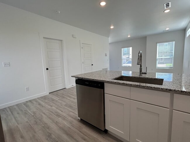 Foto del edificio - 960 Ventnor Ave