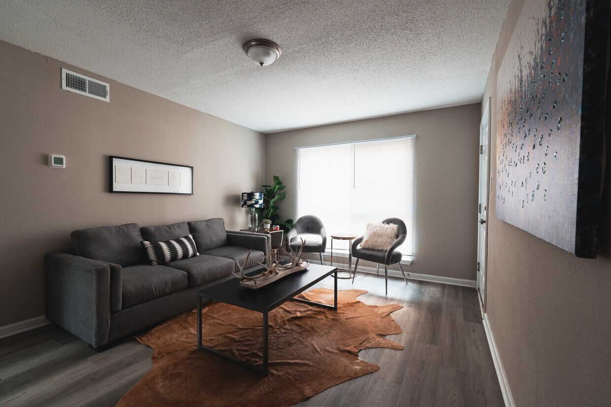 Foto principal - 2429 Ketchum Rd