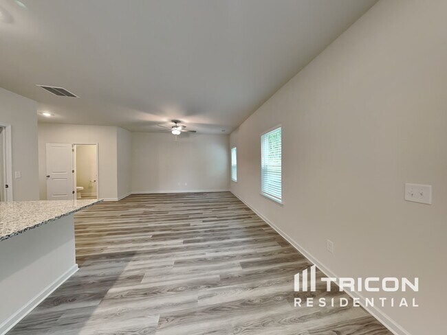 Foto del edificio - 467 Prescott Wy