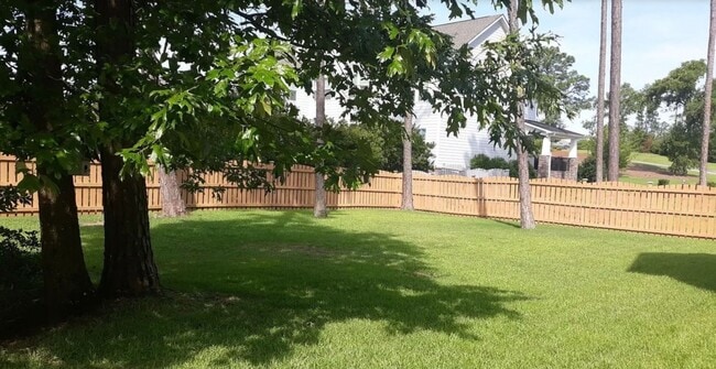 Building Photo - Discover this spacious 5-bedroom, 3.5-bath home in Elgin, SC ~ Available July 2026!