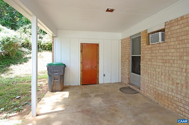 Building Photo - 2305 N Berkshire Rd