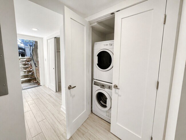 Foto del edificio - 720 Quebec Pl NW