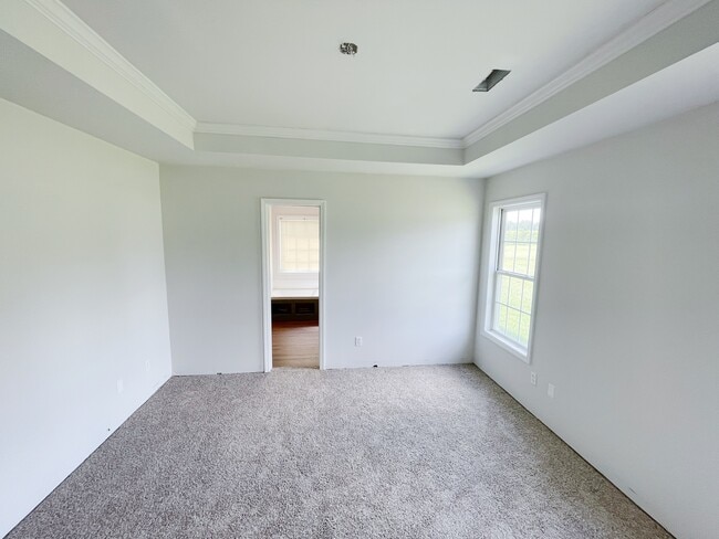 Building Photo - 250 Falcon Ridge Dr