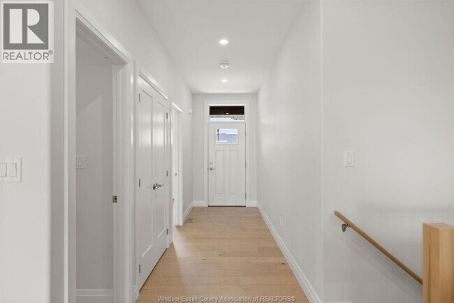 Photo du bâtiment - 2434 Barkley Ave