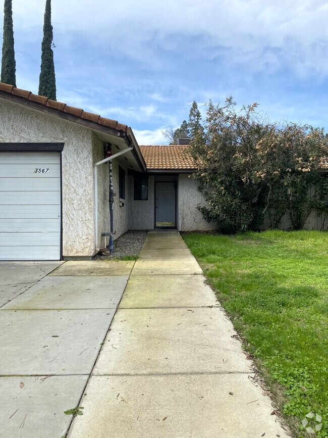 Parkside Homes Houses under 1,000 Merced, CA 12 Homes