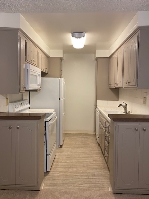 Beautifully remodeled kitchen - 1247 Amherst Ave