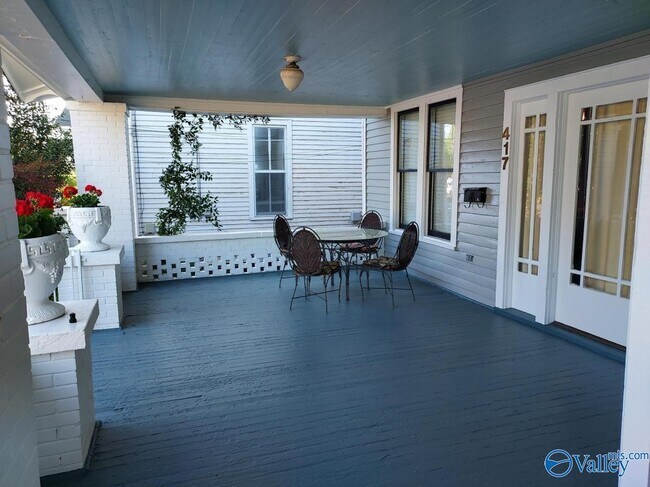 Foto del edificio - 417 Holmes Ave NE