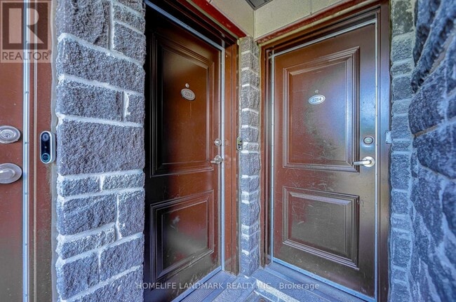 Building Photo - 10 Westmeath Ln