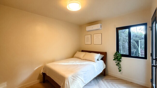 Foto del edificio - 5323 Monterey Rd