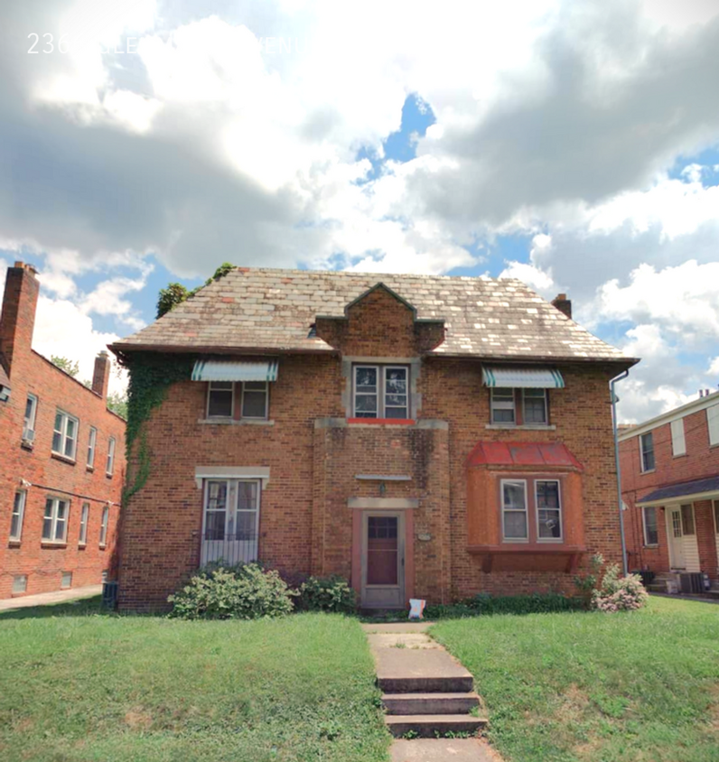 Primary Photo - 2366 Glenmawr Ave