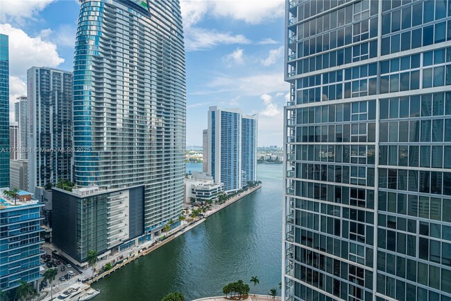 Foto del edificio - 485 Brickell Ave