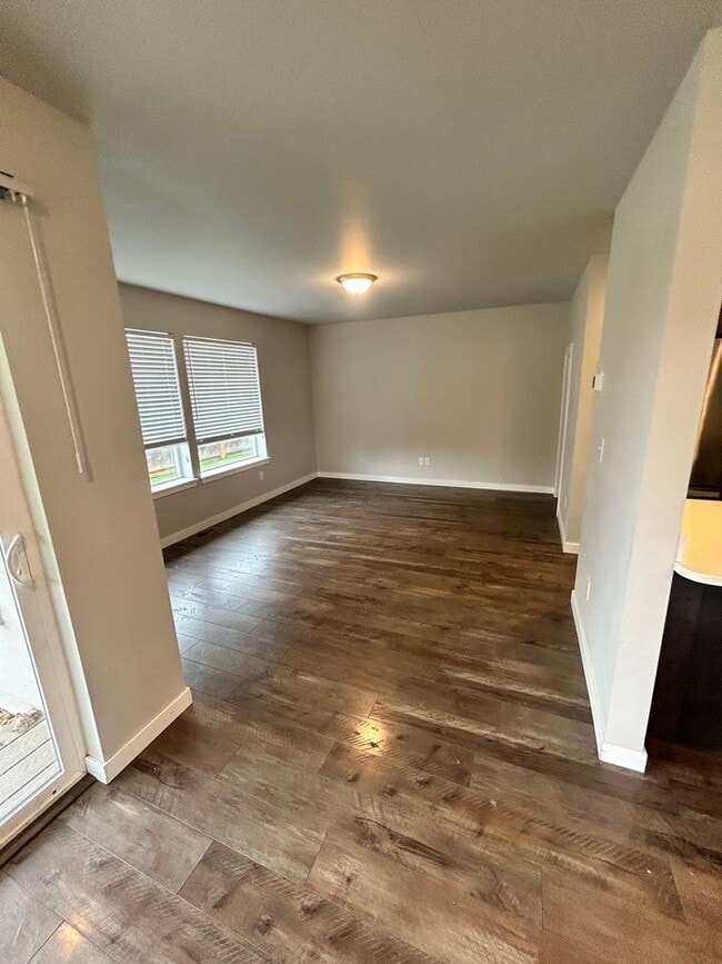 Building Photo - 2255 Bluestem St