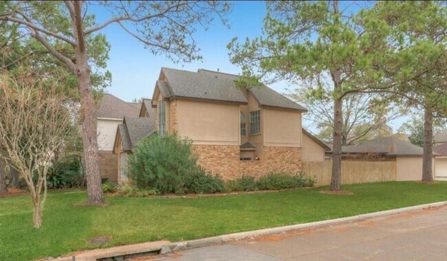 Building Photo - 14302 Reissen Ln