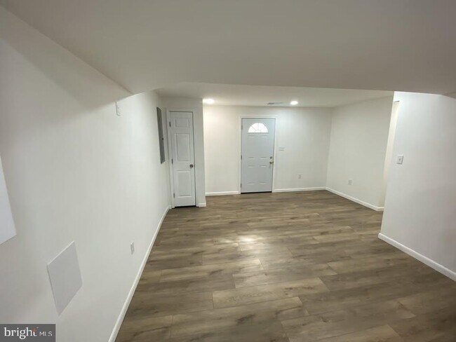 Foto del edificio - 8859 Old Lewis Ct