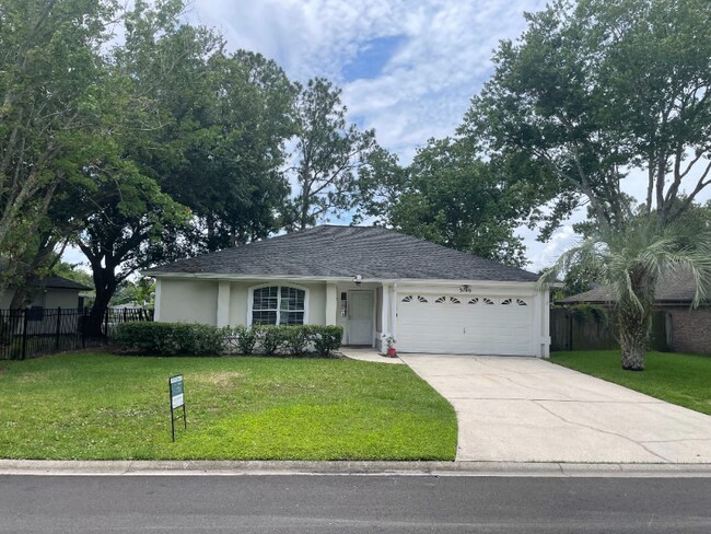 Foto del edificio - 3706 Sanctuary Way N