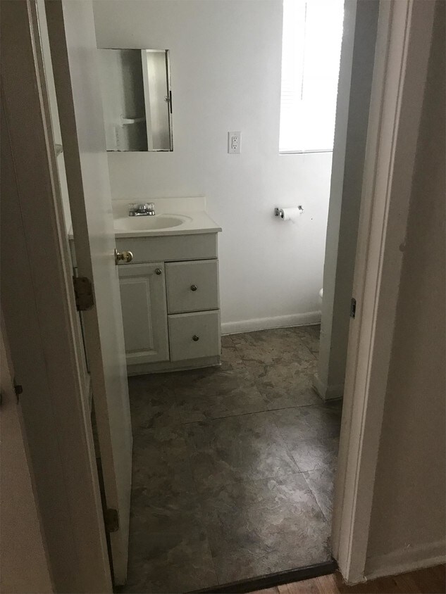 Building Photo - 419 Milam