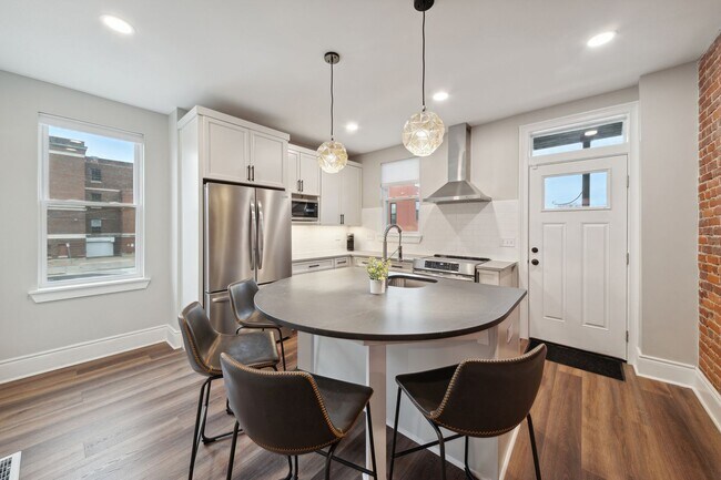 Photo - 91-93 S 9th Street Apartment