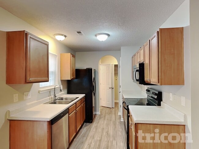 Building Photo - 297 Mission Tripp St