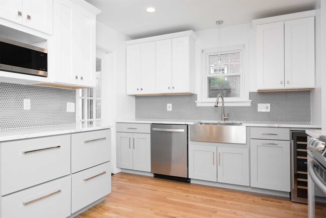 Foto del edificio - 5837 Nebraska Ave NW